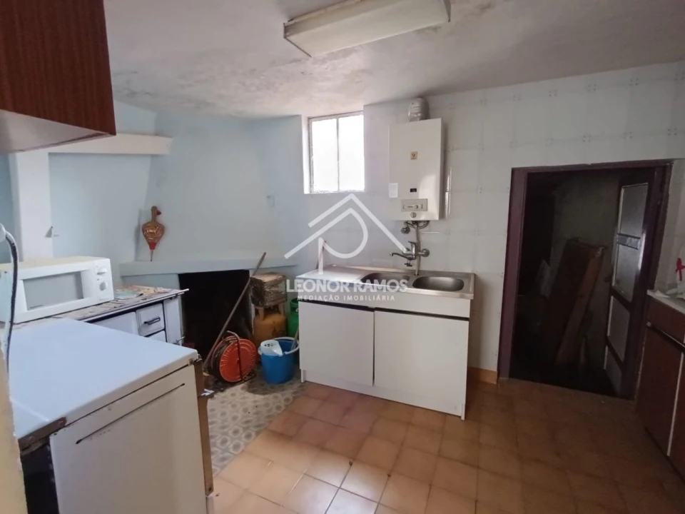 Moradia T3 para Venda em São Vicente da Beira Foto 4