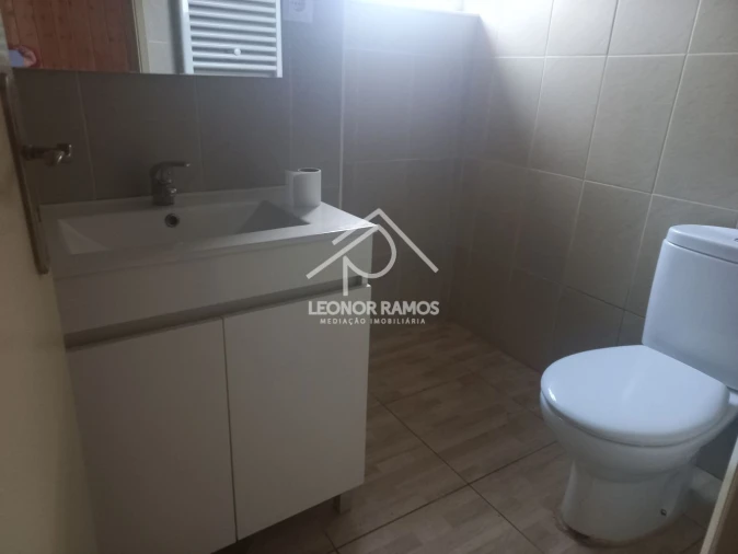 Moradia T4 para Venda em Lardosa Foto 5