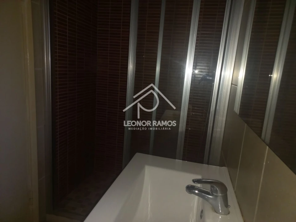 Moradia T4 para Venda em Lardosa Foto 6