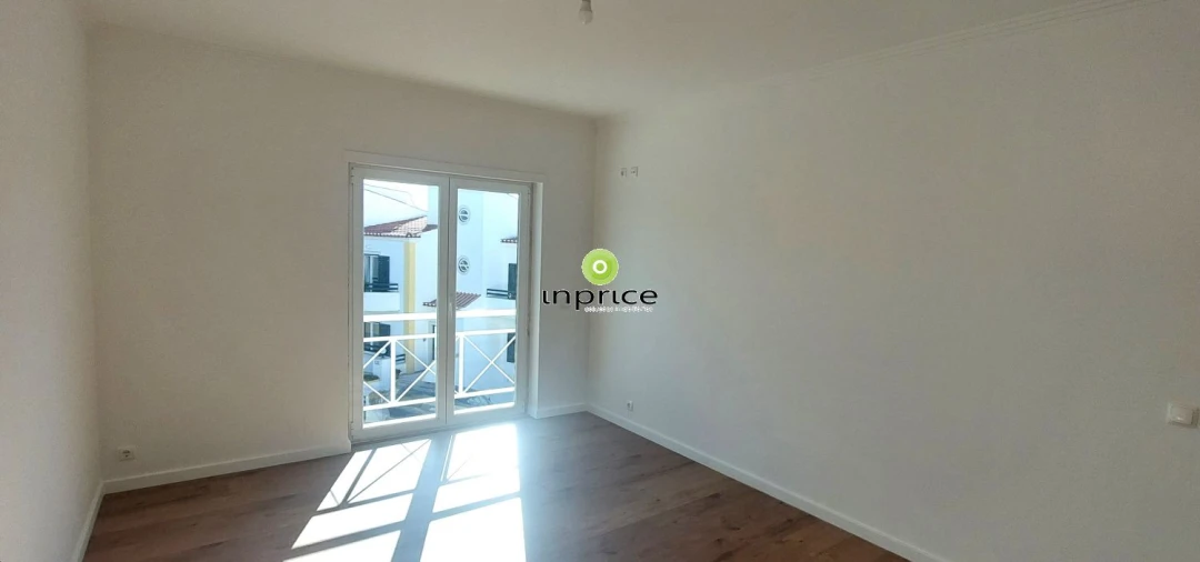 Moradia T3 para Venda em Ericeira Foto 9