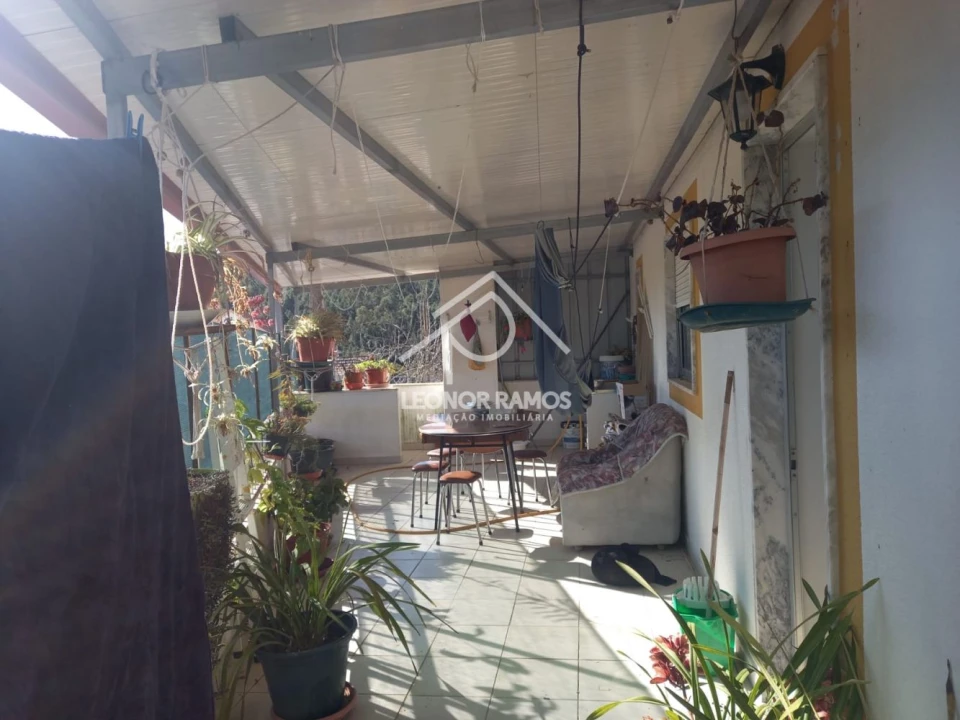 Moradia T6 para Venda em Sobreira Formosa e Alvito da Beira Foto 1