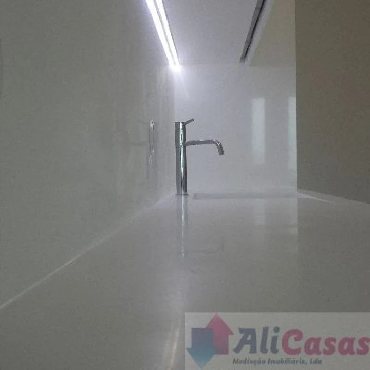 Apartamento T3 para Venda em Cedofeita, Santo Ildefonso, Sé, Miragaia, São Nicolau e Vitória Foto 4