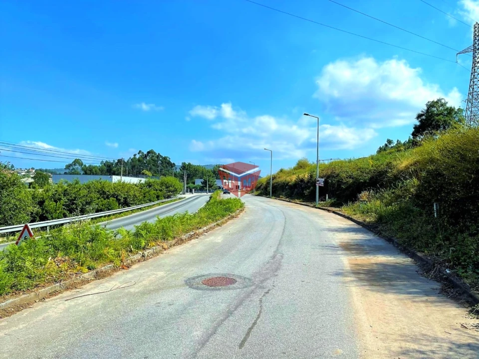 Terreno para Venda em Povoa de Lanhoso (N. Senhora do Amparo) Foto 3