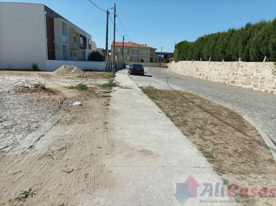 Terreno para Venda em Vila Nova da Telha Foto 3