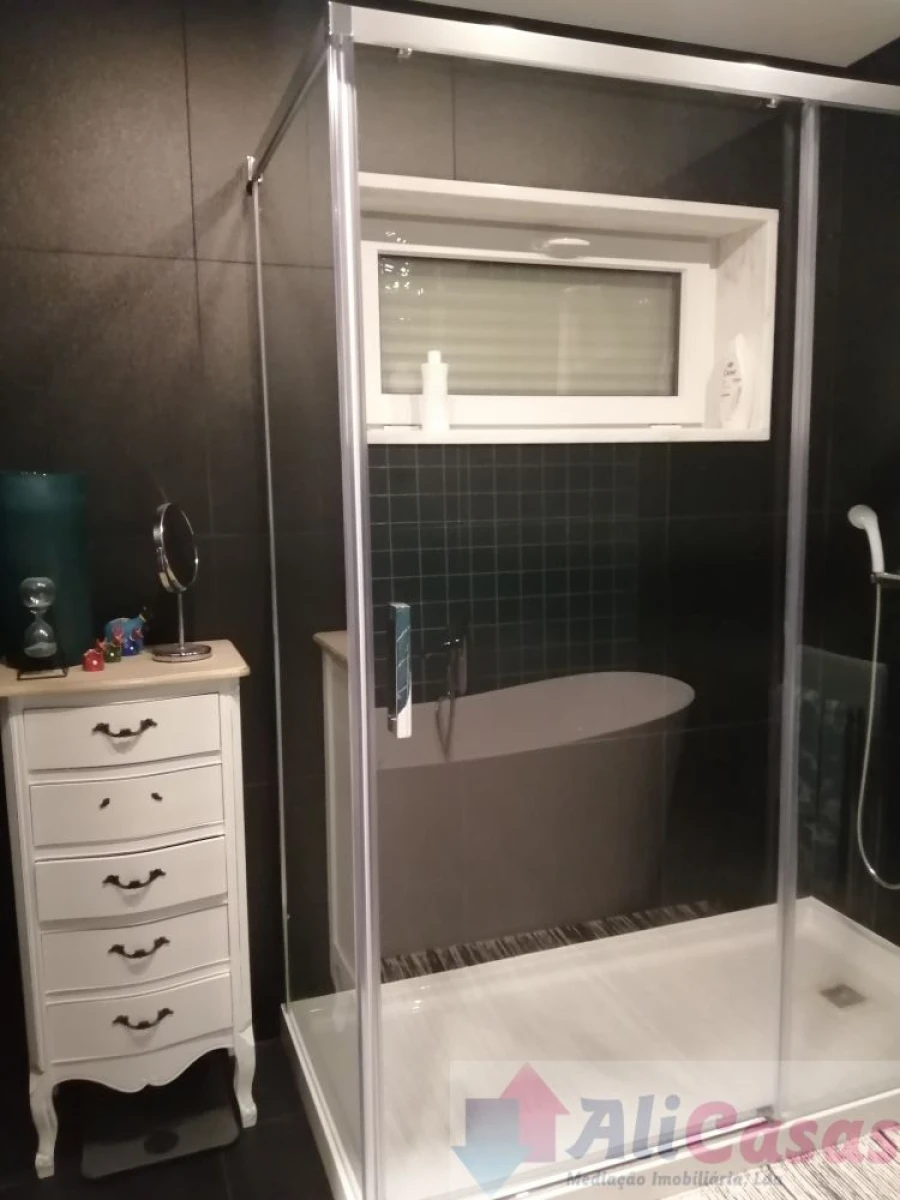 Apartamento T2 para Venda em Esmoriz Foto 16