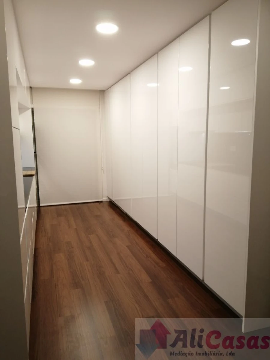 Apartamento T2 para Venda em Esmoriz Foto 7