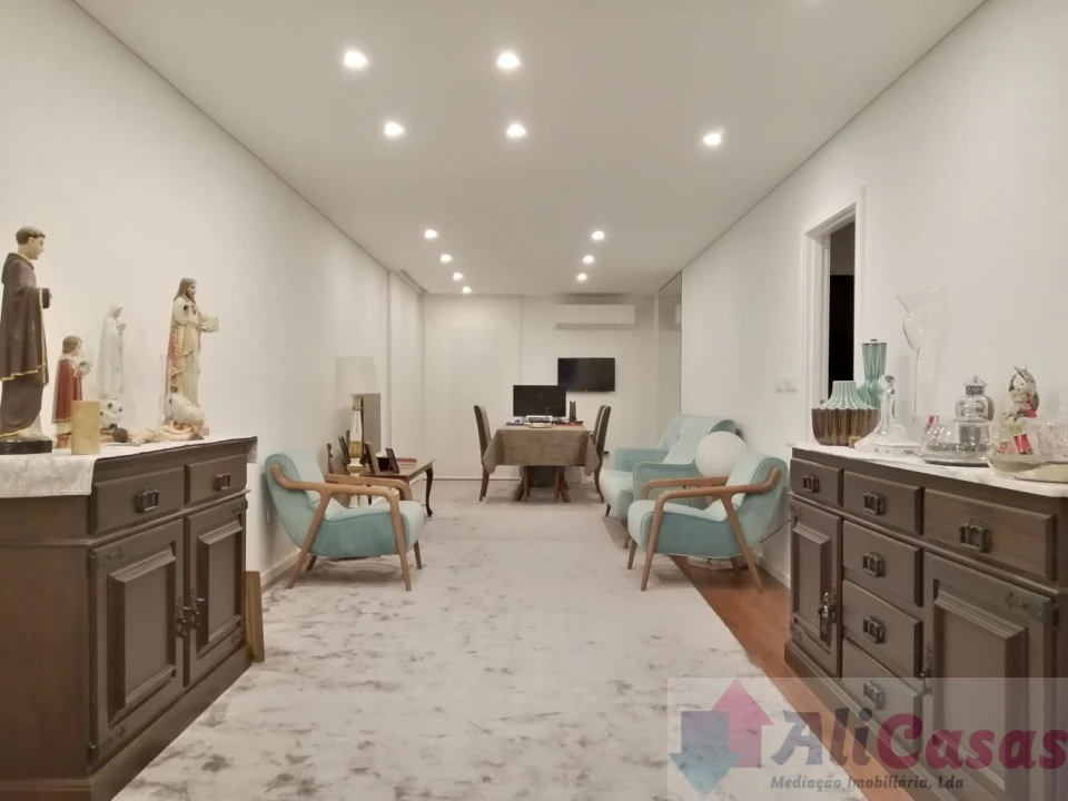 Apartamento T2 para Venda em Esmoriz Foto 2