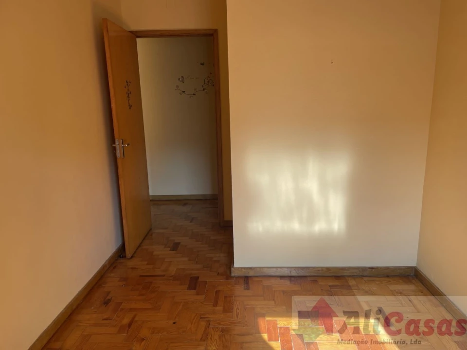 Apartamento T3 para Venda em Paços de Brandão Foto 13