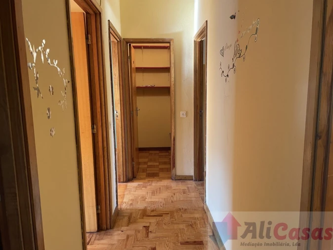 Apartamento T3 para Venda em Paços de Brandão Foto 17
