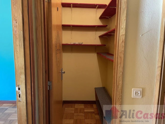 Apartamento T3 para Venda em Paços de Brandão Foto 5