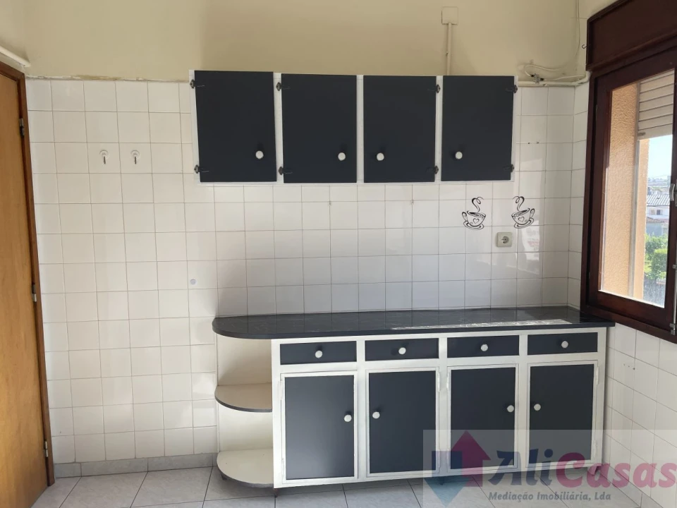 Apartamento T3 para Venda em Paços de Brandão Foto 11