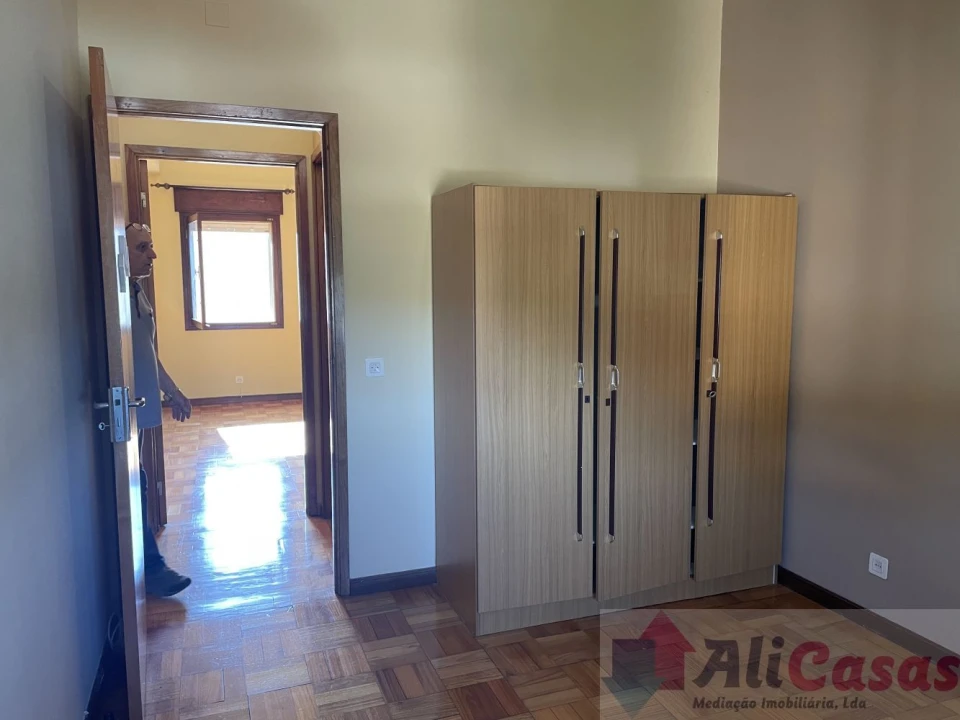 Apartamento T3 para Venda em Paços de Brandão Foto 22