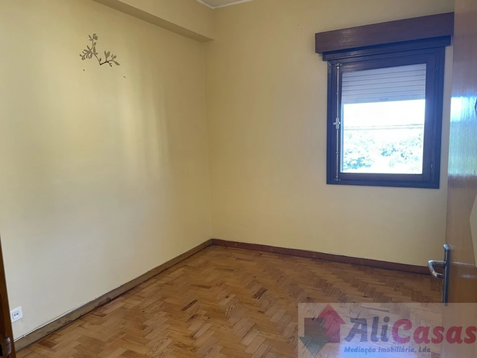 Apartamento T3 para Venda em Paços de Brandão Foto 15