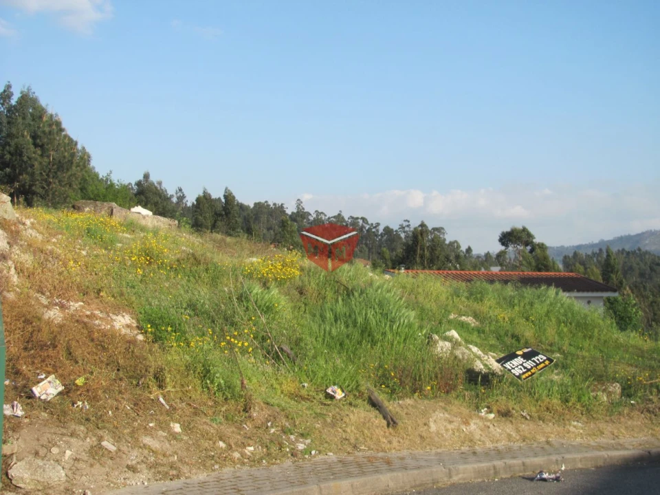 Terreno para Venda em Povoa de Lanhoso (N. Senhora do Amparo) Foto 3