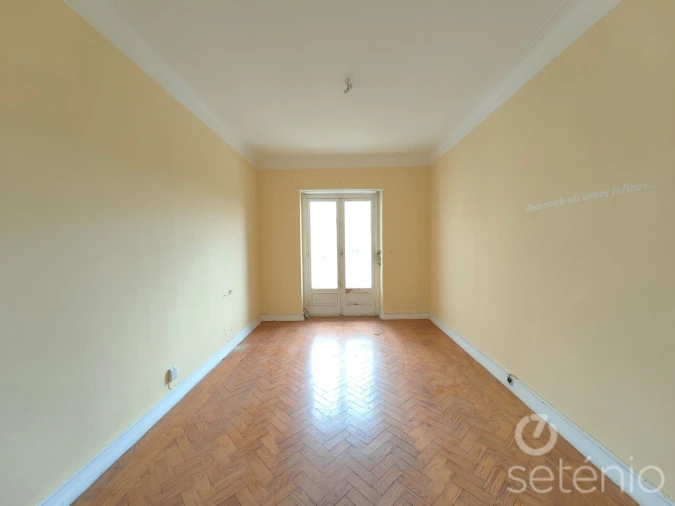 Apartamento T3 para Venda em Campolide Foto 3