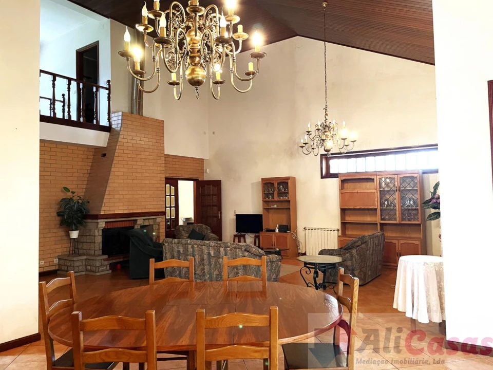 Moradia T4 para Venda em Grijó e Sermonde Foto 3