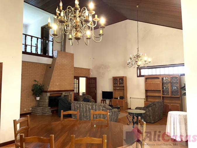 Moradia T4 para Venda em Grijó e Sermonde Foto 4