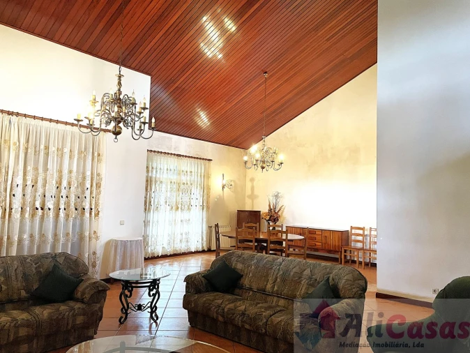 Moradia T4 para Venda em Grijó e Sermonde Foto 2