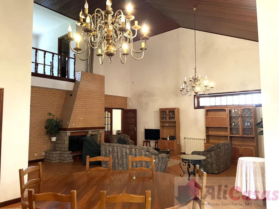 Moradia T4 para Venda em Grijó e Sermonde Foto 4