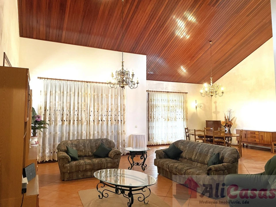 Moradia T4 para Venda em Grijó e Sermonde Foto 1