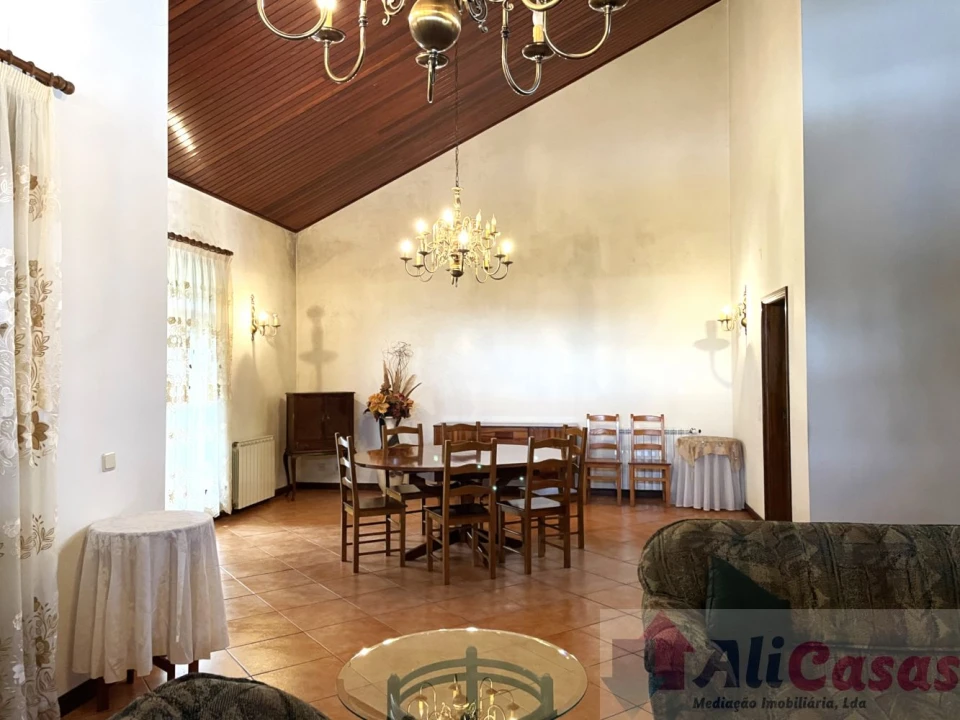 Moradia T4 para Venda em Grijó e Sermonde Foto 5