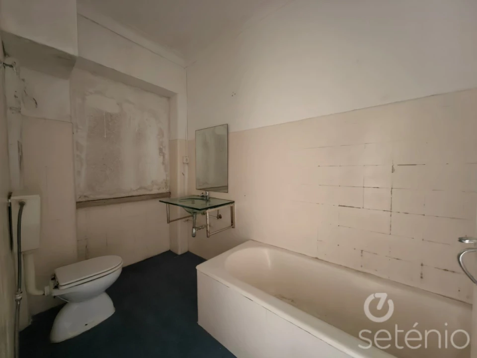 Apartamento T1 para Venda em Campolide Foto 7