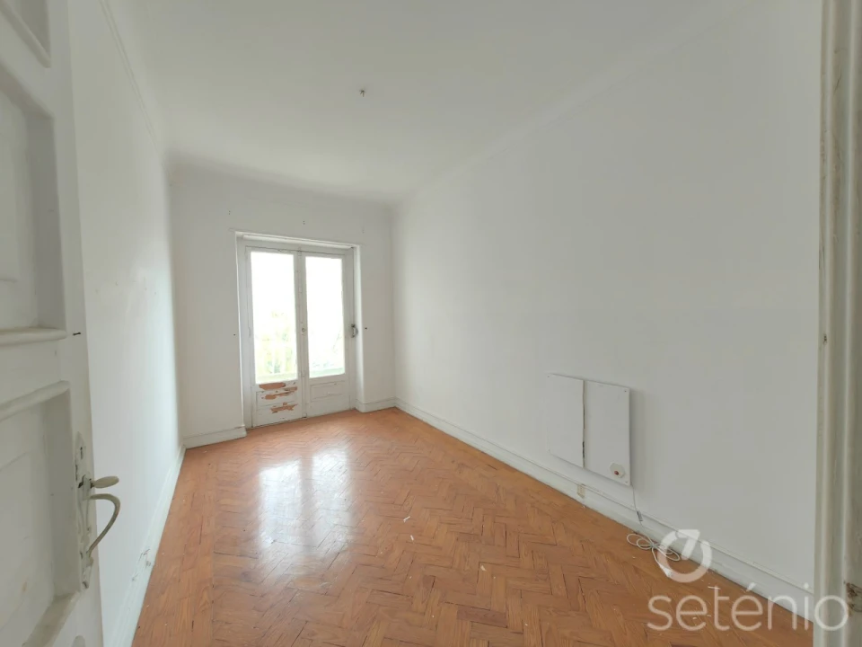 Apartamento T1 para Venda em Campolide Foto 10