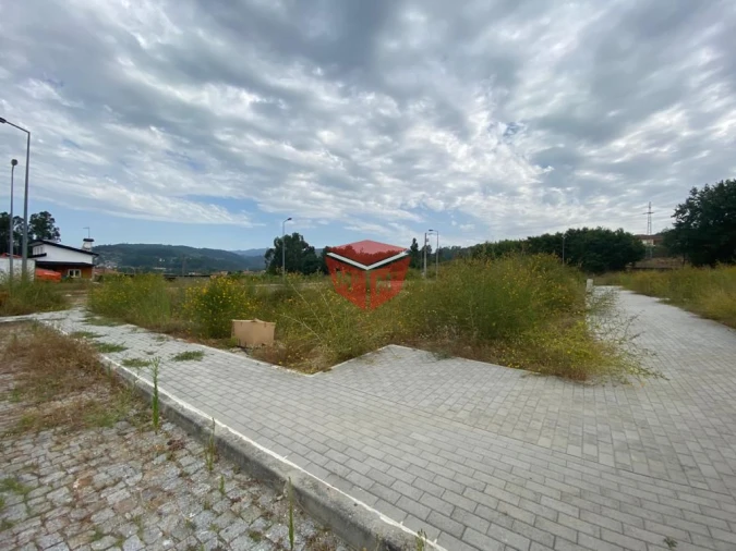 Terreno para Venda em Fonte Arcada e Oliveira Foto 1