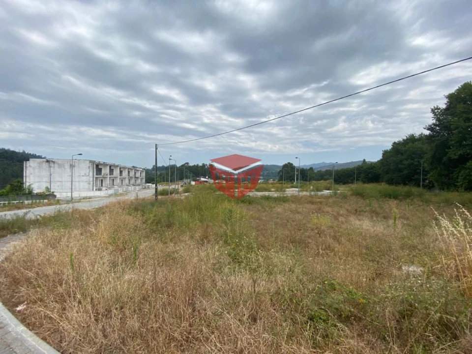 Terreno para Venda em Fonte Arcada e Oliveira Foto 1