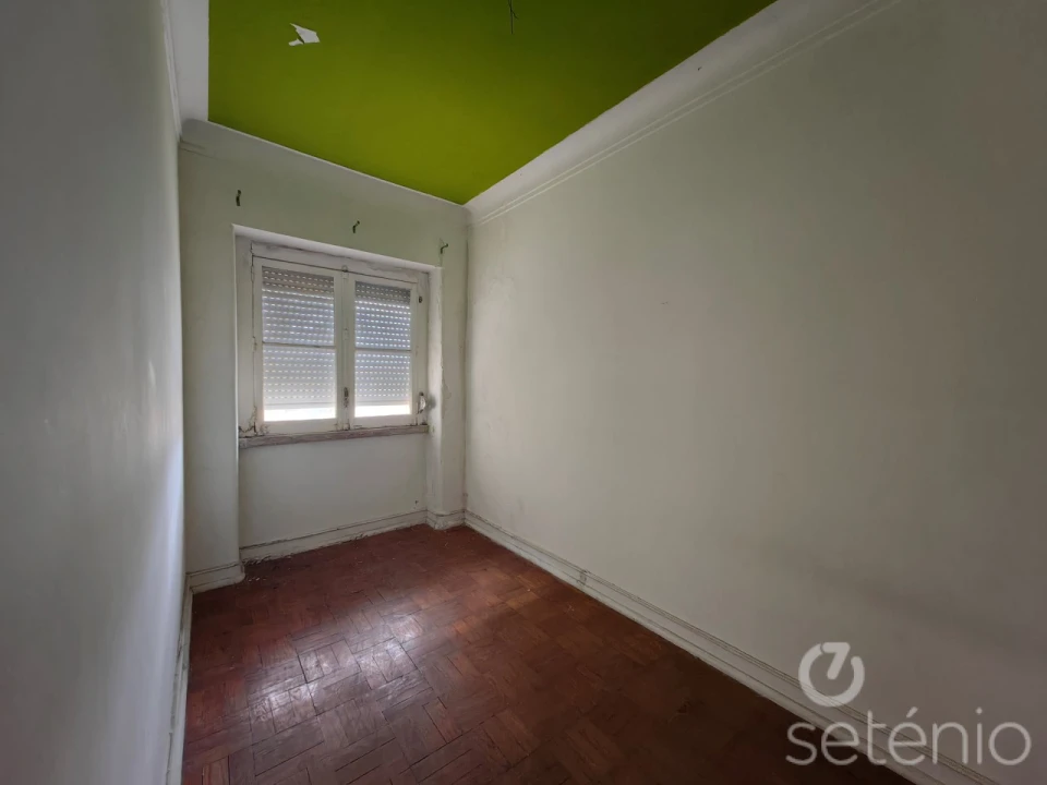 Apartamento T3 para Venda em Campolide Foto 8