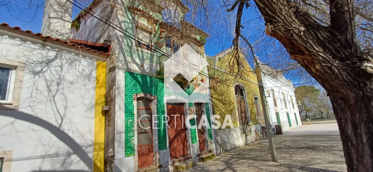 Moradia T3 para Venda em Marvila, Ribeira Santarém, São Salvador, São Nicolau Foto 1
