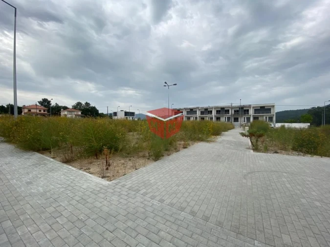 Terreno para Venda em Povoa de Lanhoso (N. Senhora do Amparo) Foto 4