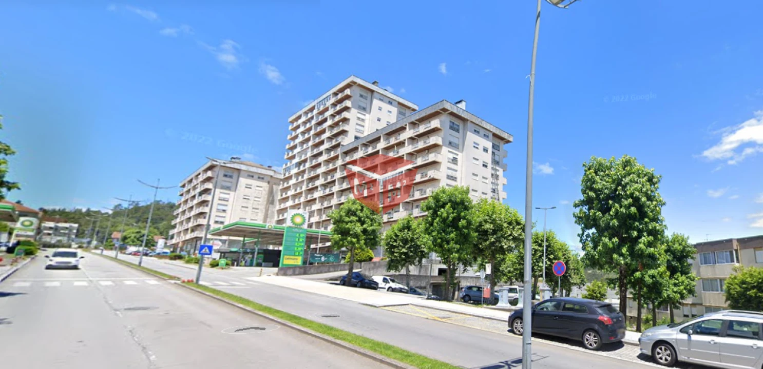 Apartamento T4 para Venda em Povoa de Lanhoso (N. Senhora do Amparo) Foto 1