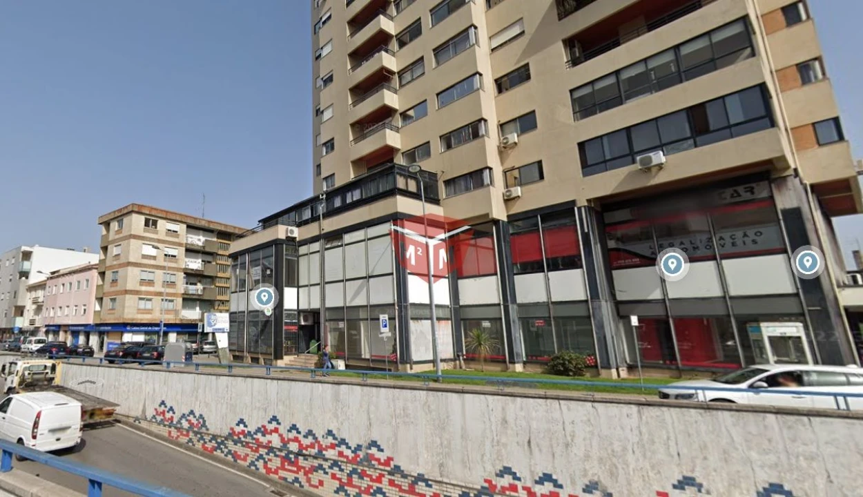 Loja para Arrendamento em Braga (Maximinos, Sé e Cividade) Foto 1