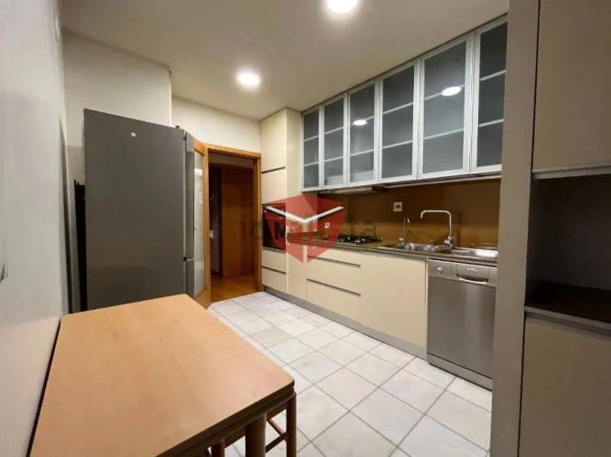 Apartamento T4 para Venda em Braga (São José de São Lázaro e São João do Souto) Foto 2