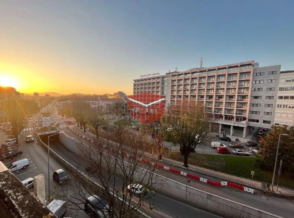 Apartamento T4 para Venda em Braga (São José de São Lázaro e São João do Souto) Foto 1