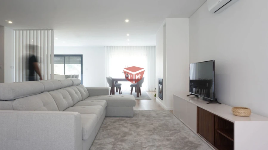 Moradia T4 para Venda em Celeirós, Aveleda e Vimieiro Foto 9