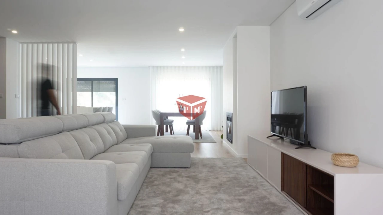 Moradia T4 para Venda em Celeirós, Aveleda e Vimieiro Foto 9