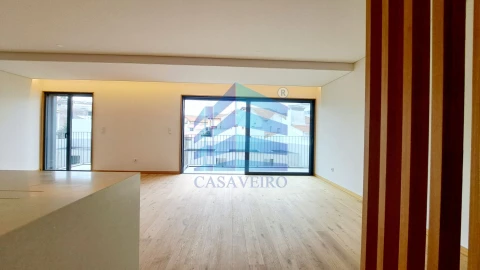 Apartamento T2 para Venda em Glória e Vera Cruz