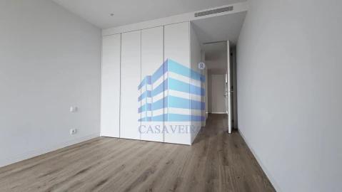 Apartamento T3 para Venda em Glória e Vera Cruz