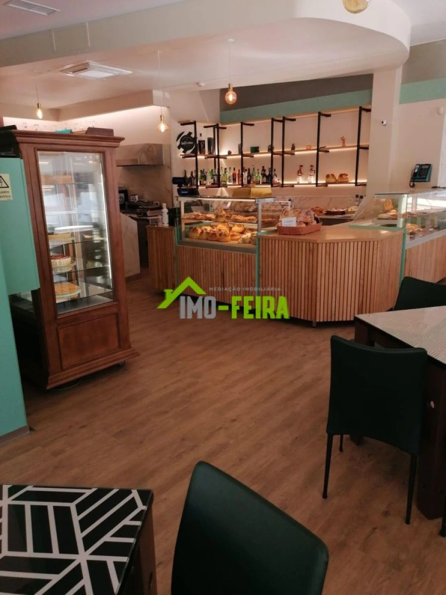 Loja para Venda em Santa Maria da Feira, Travanca, Sanfins e Espargo Foto 3