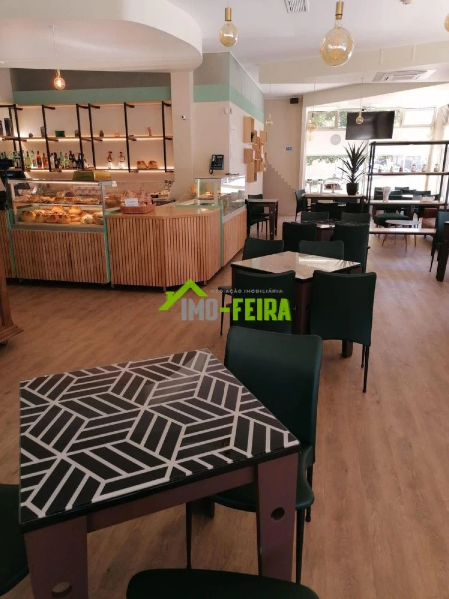 Loja para Venda em Santa Maria da Feira, Travanca, Sanfins e Espargo Foto 18