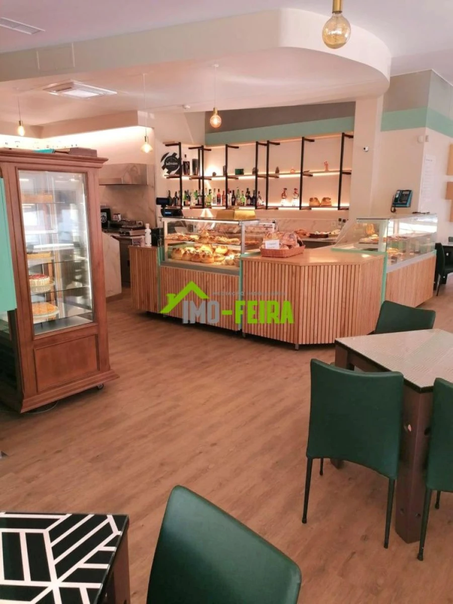 Loja para Venda em Santa Maria da Feira, Travanca, Sanfins e Espargo Foto 19