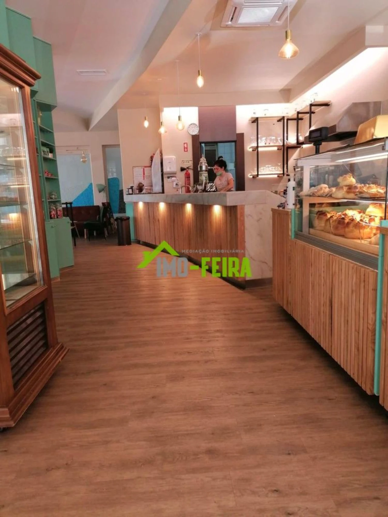 Loja para Venda em Santa Maria da Feira, Travanca, Sanfins e Espargo Foto 1