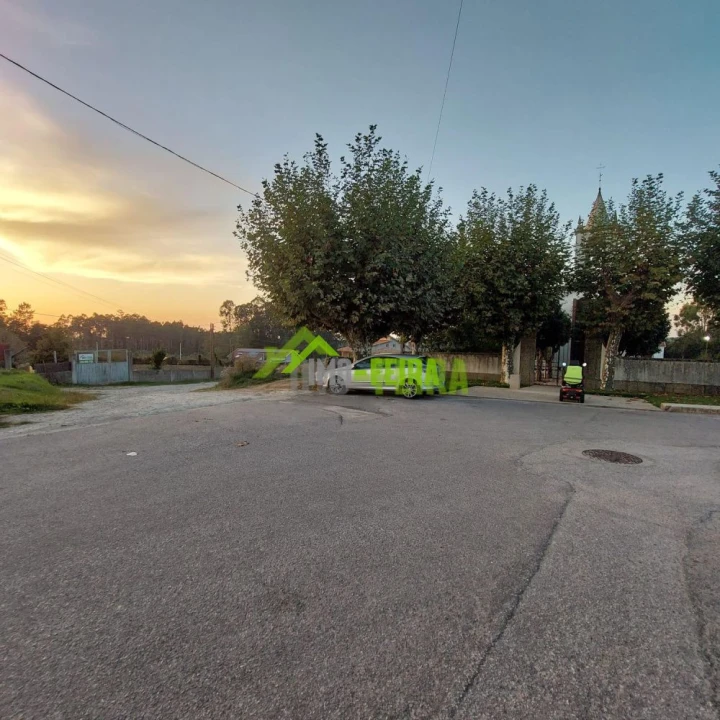 Terreno para Venda em São Miguel do Souto e Mosteirô Foto 7
