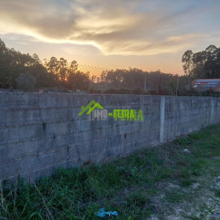 Terreno para Venda em São Miguel do Souto e Mosteirô Foto 8