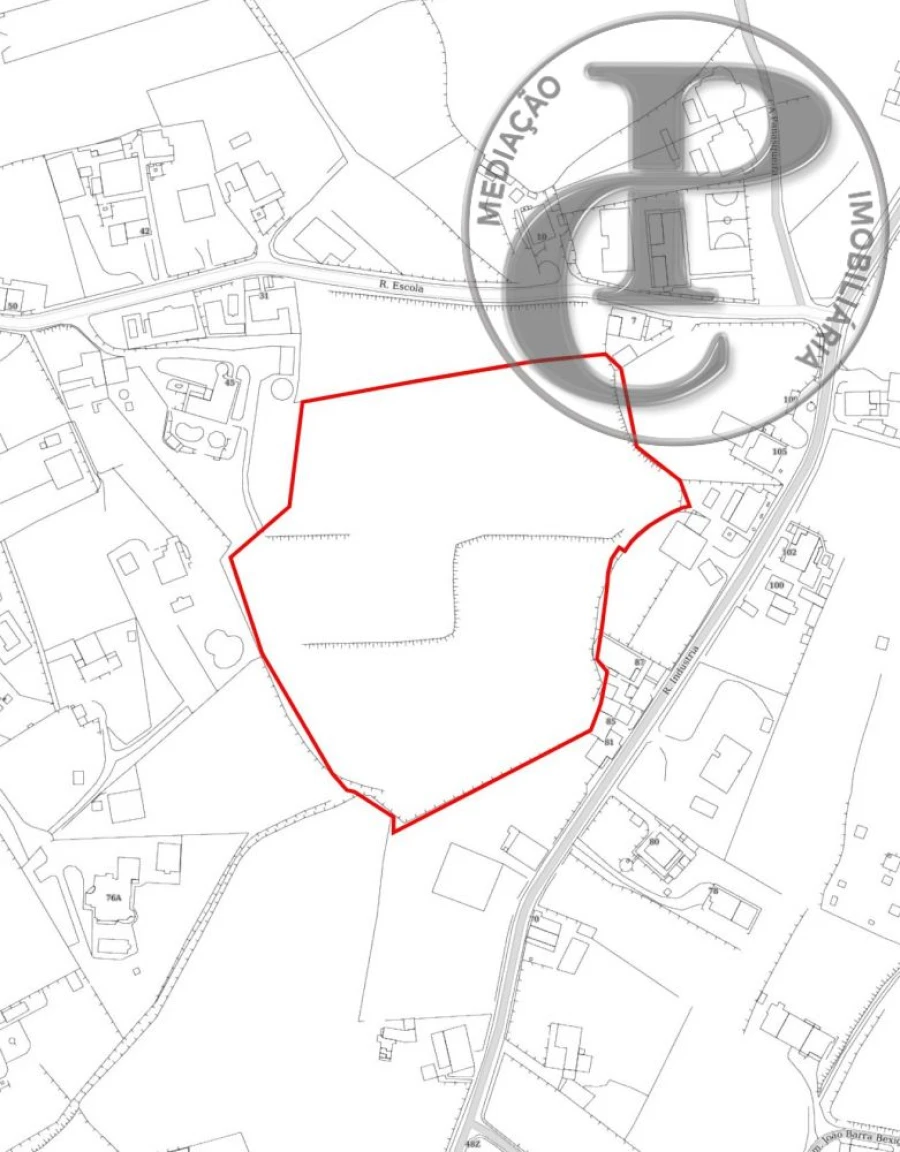 Terreno para Venda em Santa Barbara de Nexe Foto 3