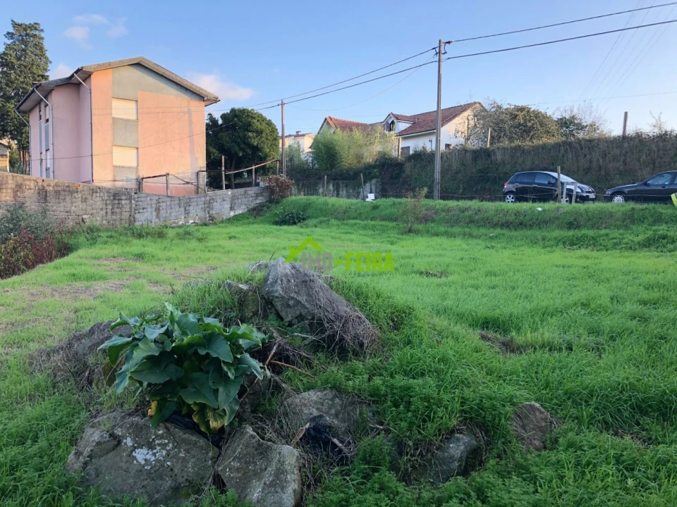 Terreno para Venda em Arrifana Foto 1