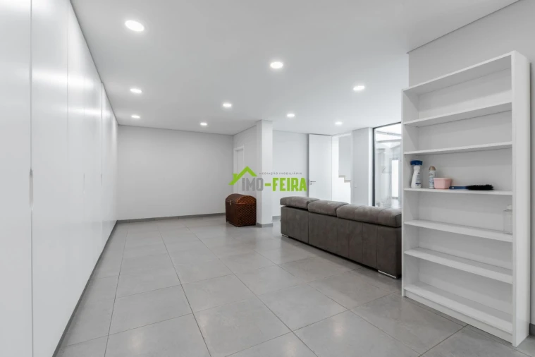 Moradia T4 para Venda em São Roque Foto 27