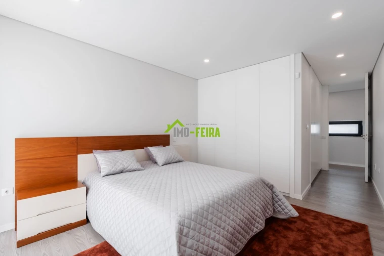 Moradia T4 para Venda em São Roque Foto 33